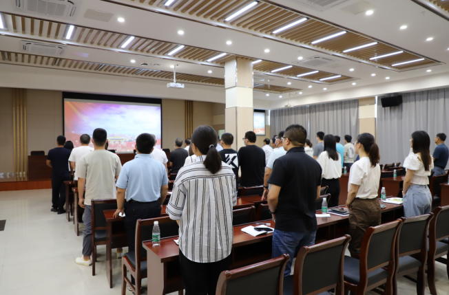 强国复兴有我〡交通产业k8凯发富港板块召开“喜迎二十大，安全共守护”道德讲堂活动